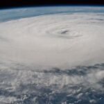 台風4号はピーク越えも依然強力…小笠原諸島では高波に厳重警戒